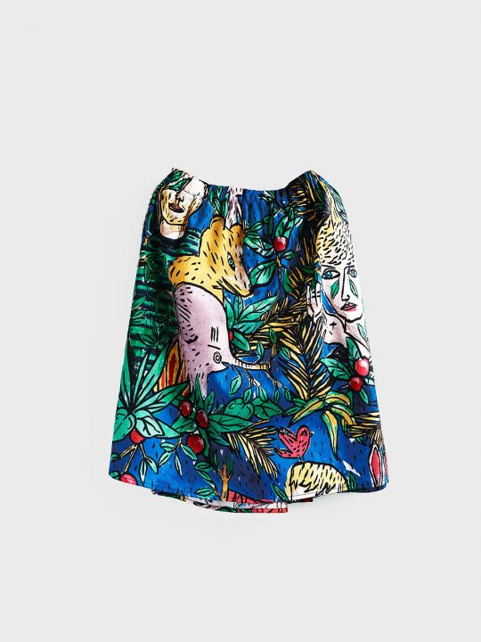 SKIRT LURDES DANS LA FORET