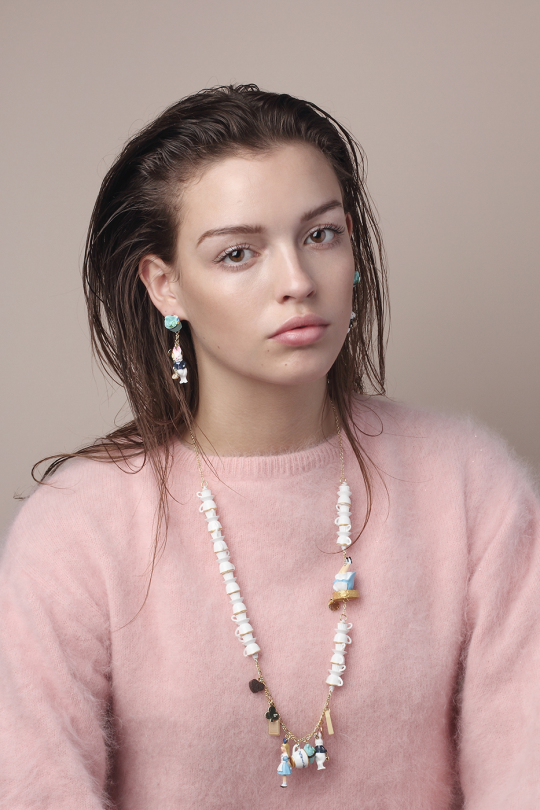 CUPCAKE AND THE WHITE RABBIT DROP EARRINGS