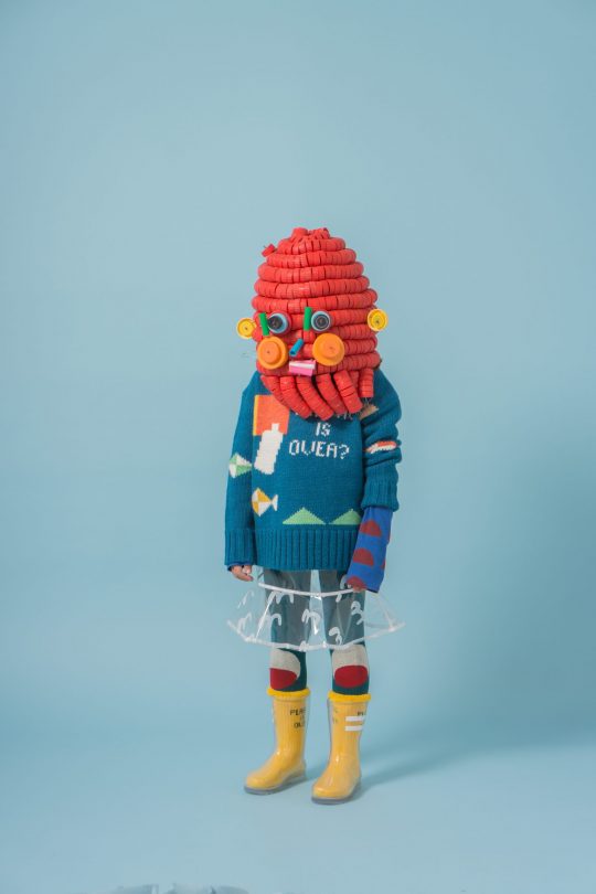 PLASTIC IS OVER? INTARSIA KNITTED JUMPER LEG