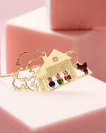 SAFE THREE LITTLE PIGS IN THE HOUSE MADE OF BRICKS LONG NECKLACE