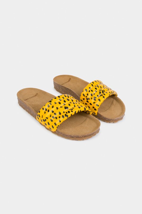 (WOMEN) ALL OVER LEOPARD SANDALS