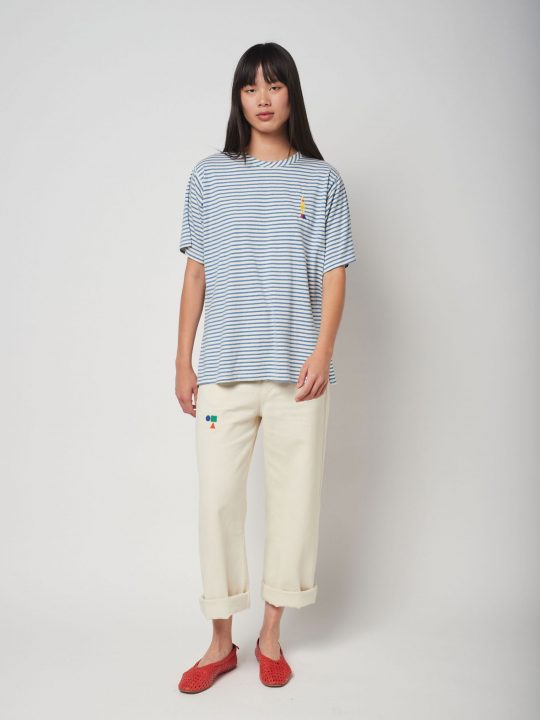 EMBROIDERED HIGH WAIST JEANS